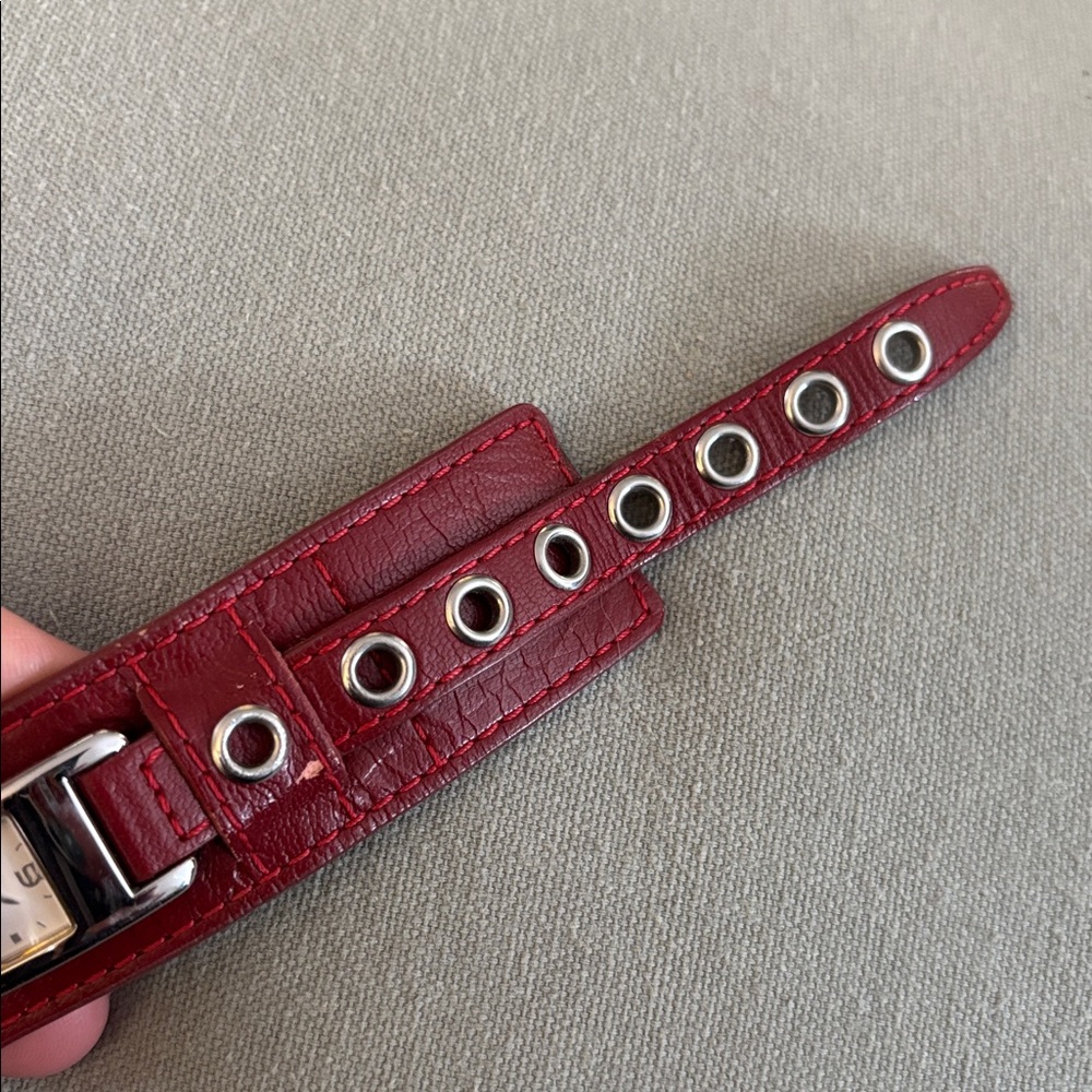 GUESS Watch - Picture 6 of 7